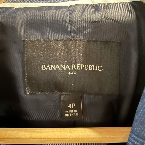 Banana Republic petite skirt suit in navy check - Picture 3 of 10